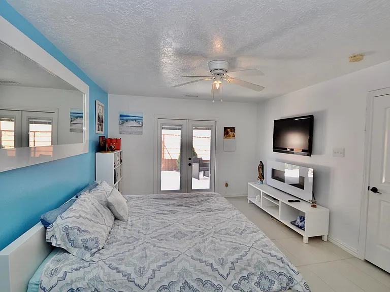 3330 Beran Dr — Photo 16