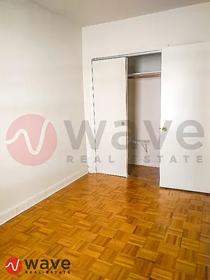 Rented by Wave Real Estate Group | media 18