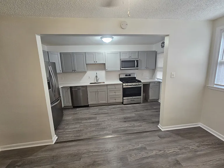 58 Suburban Ln — Photo 10