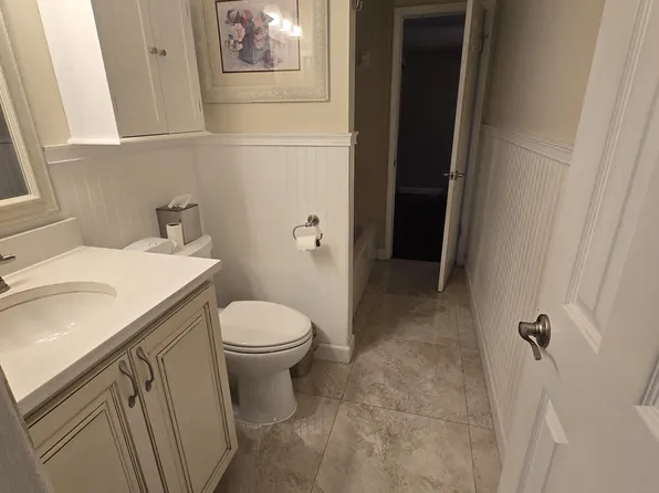 3315 King Charles Cir, Seffner, FL 33584