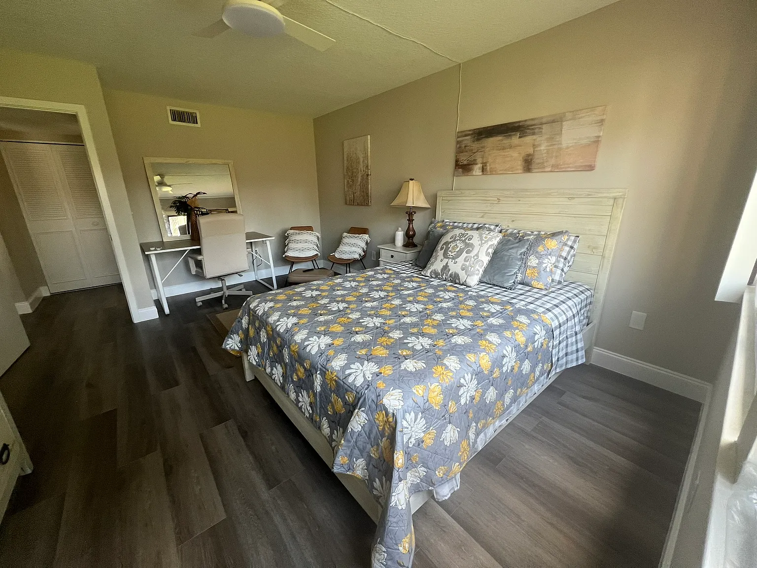 4 bed, 2198 sqft, $2,800 — Photo 4