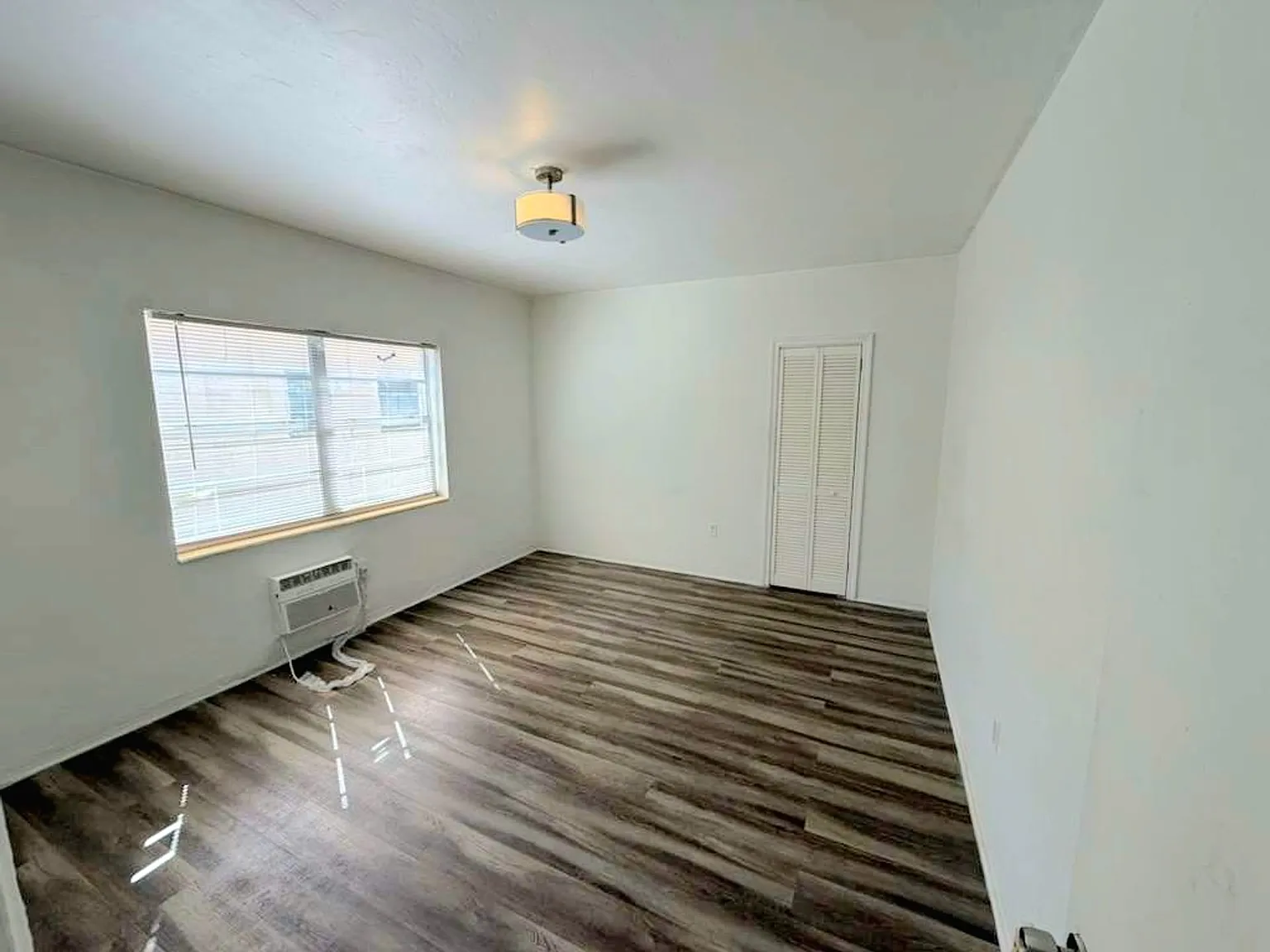 300 69th St Miami Beach, FL 33141 — Photo 4