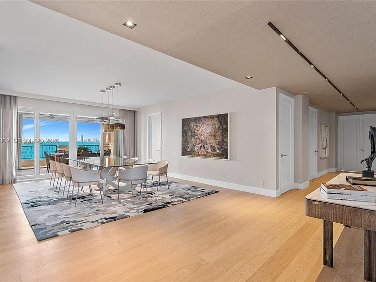 5242 Fisher Island Dr #5242 — Photo 25