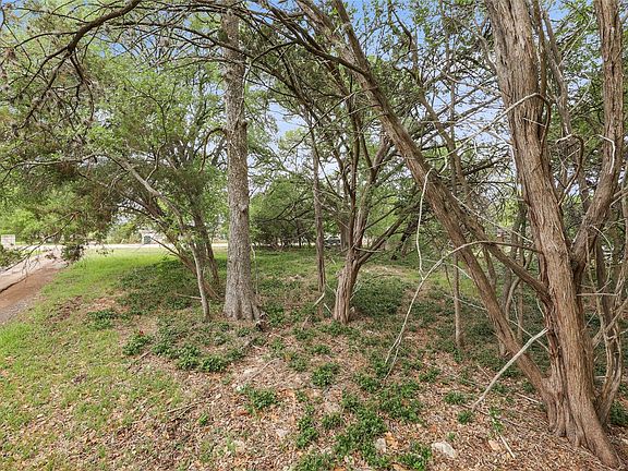 5th image of 101 Brookhollow Dr