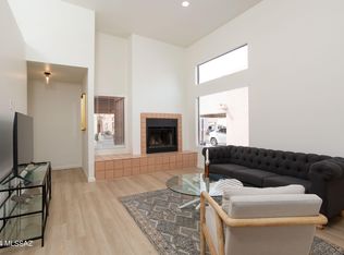 3968 N Roger Ln, Tucson, AZ 85719