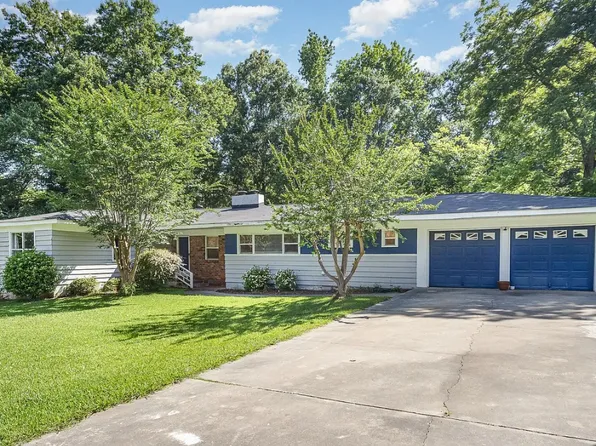 409 Edgewood Ct, Lancaster, SC 29720