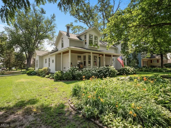 4898 Johnson Ave, White Bear Lake, MN 55110