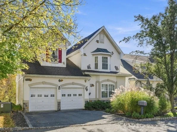 6 Boulder Run, Oakland Boro, NJ 07436