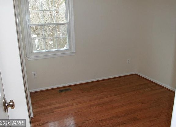 3rd image of 3123 Ellenwood Dr