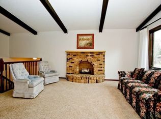 217 8th Ave NE, Osseo, MN 55369