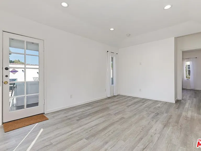 3706 Brunswick Ave — Photo 8