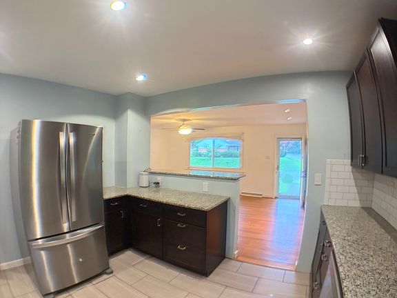 5th image of 5310 Windingbrook Rd