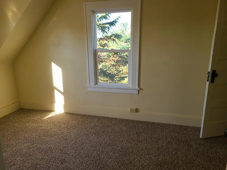 1121 Diamond Ave — Photo 17