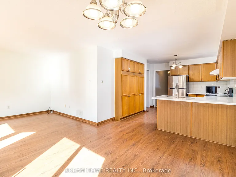 2832 Galleon Cres — Photo 6