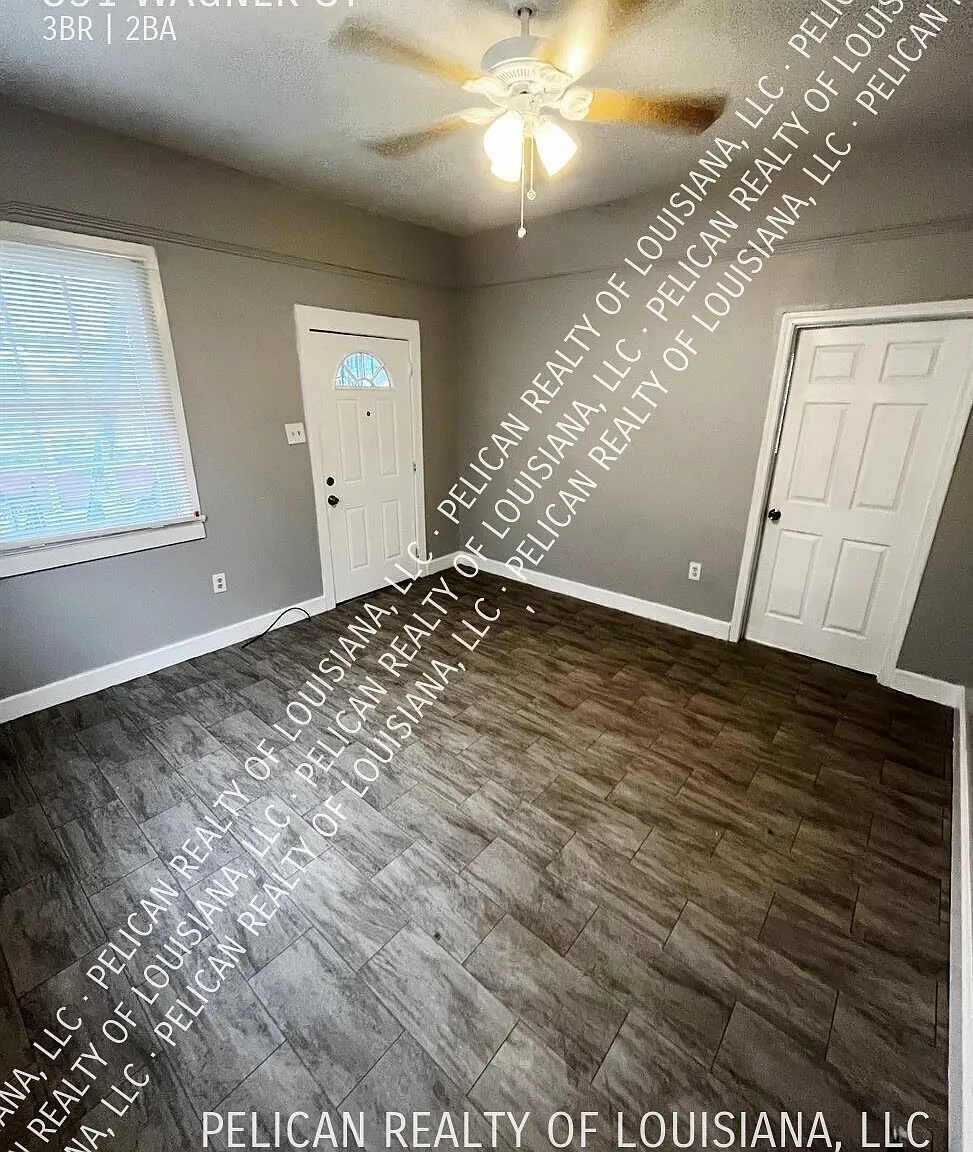 3 bed, 1200 sqft — Photo 3