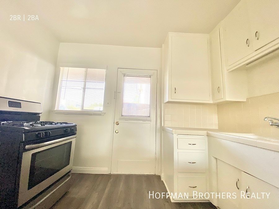1st image of 2743 Waverly Dr #1A