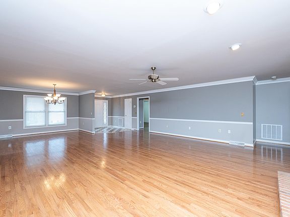 2nd image of 109 River Oaks Rd