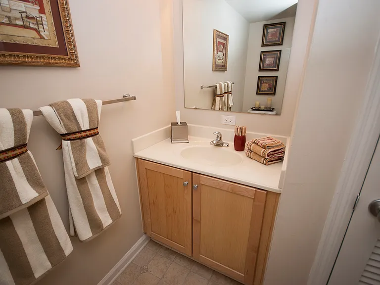 Salem Wood Apartments — Photo 14