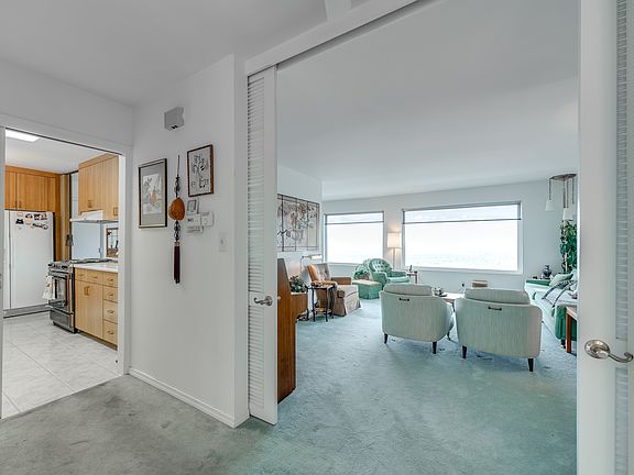 4th image of 3258 S Teton Dr