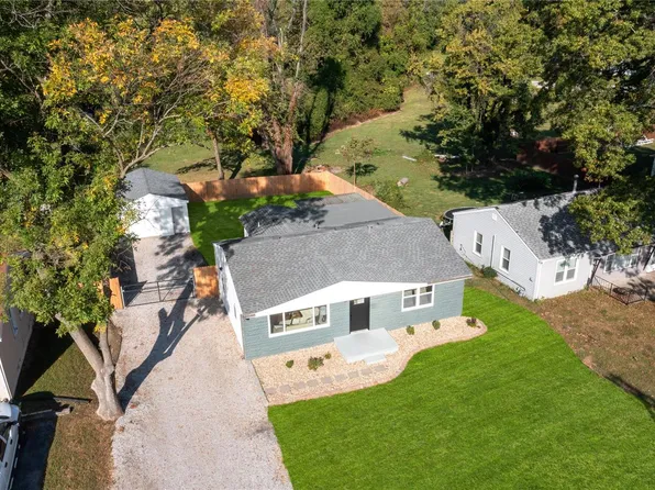 19 Cascade Dr, Belleville, IL 62223