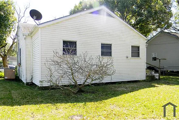 3 bed, 1000 sqft, $1,700 — Photo 3