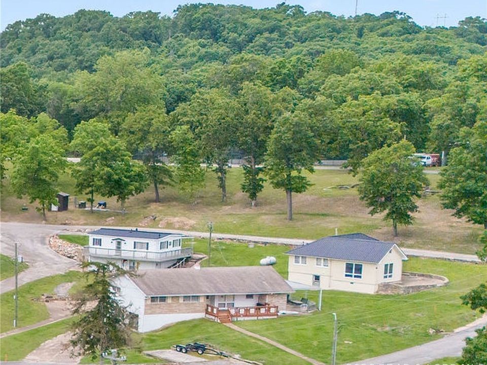 1st image of 33464 Rose Cir