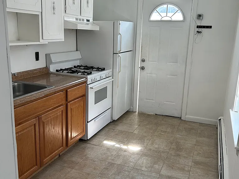 23 Brown St #2 — Photo 6