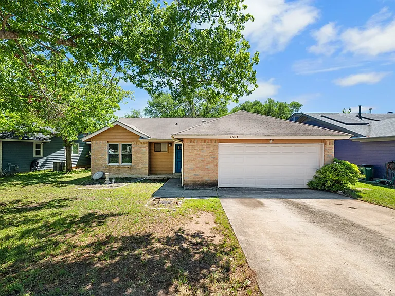 7501 Whistlestop Dr — Photo 2