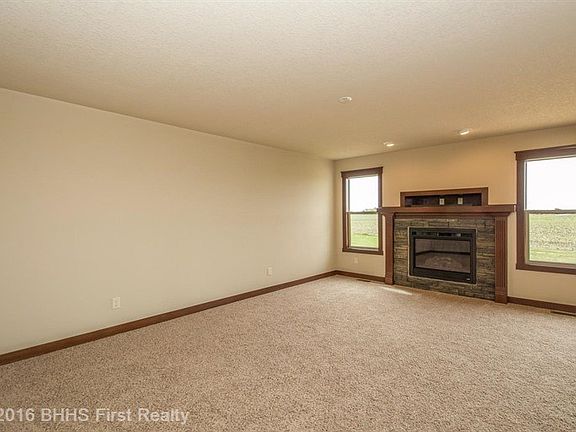 5th image of 350 28th St SE