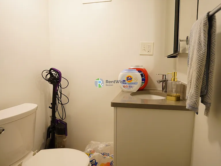 10 Brainerd Rd #12 — Photo 7