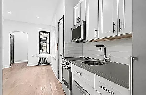 2nd image of 338 E 13th St #4G