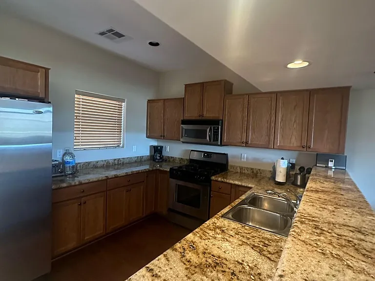 805 N Grapevine Cir — Photo 4