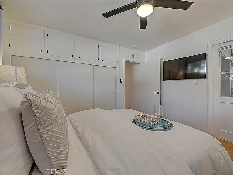 444 N Shattuck Pl — Photo 43