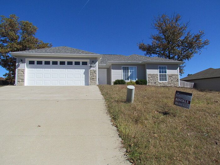 1st image of 18505 Lynn Ln
