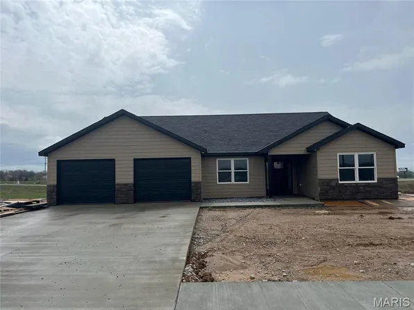 201 E Larkspur Ct, Hannibal, MO 63401