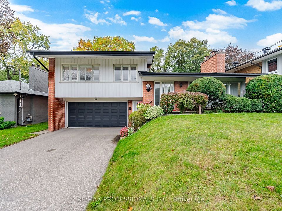 1st image of 9 Humber Ridge Dr
