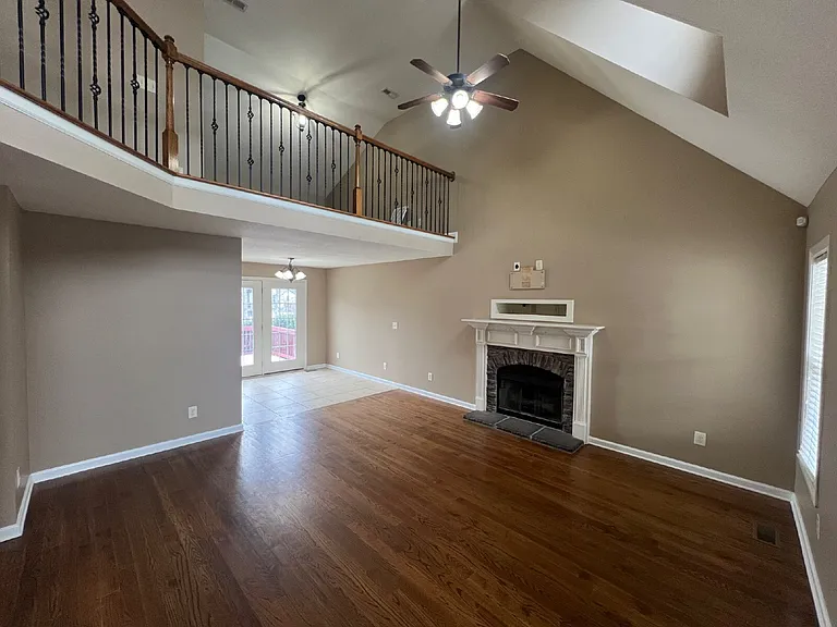 3462 Southwood Dr — Photo 7