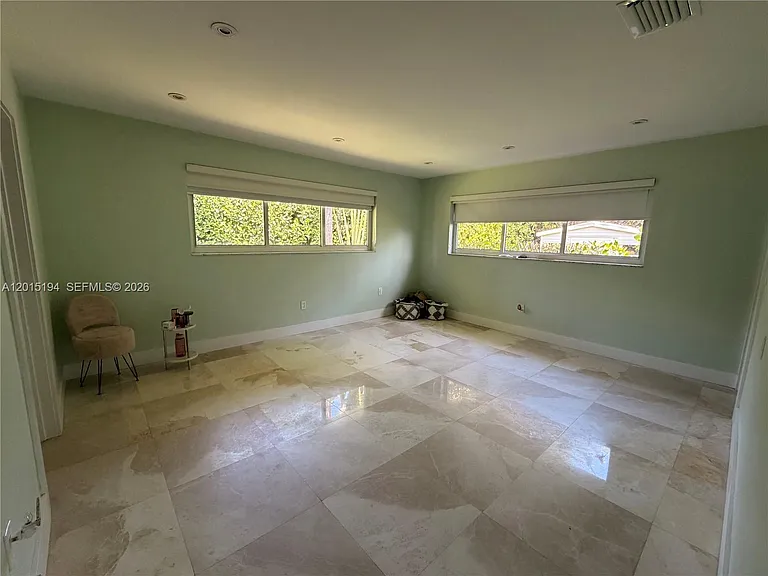11445 N Bayshore Dr — Photo 20