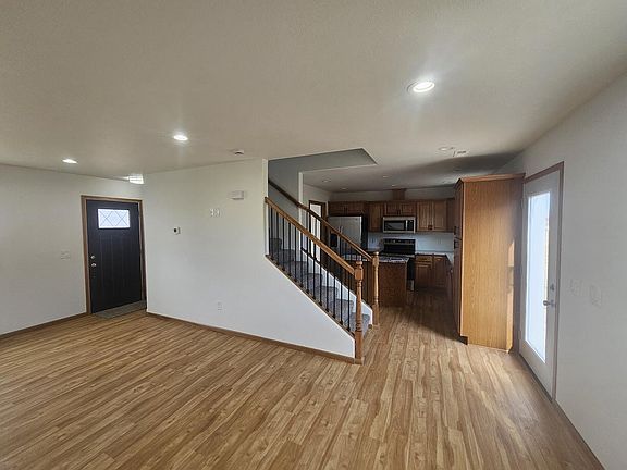 4th image of 1005 Covey Run Rd #M-11