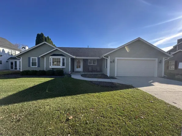 W68N362 Palmetto AVENUE, Cedarburg, WI 53012