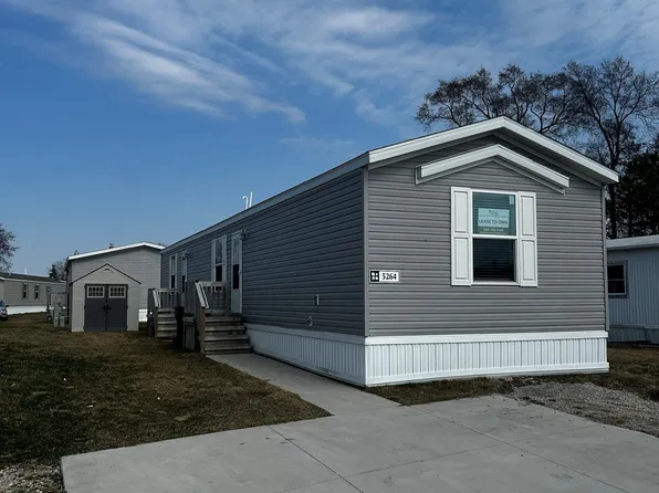 5264 Bud Ln, Casco, MI 48064