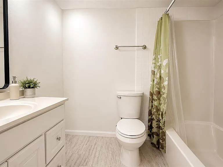 120 Blue Point Way #170 — Photo 11