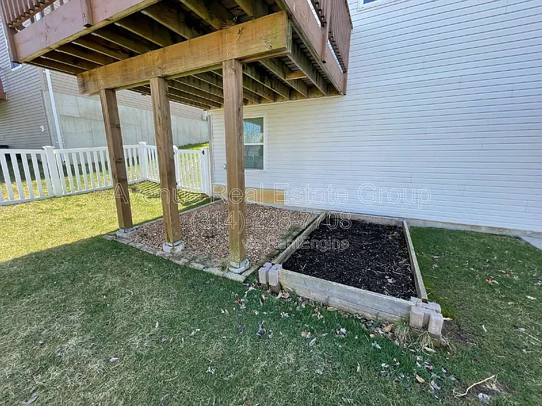 5533 Emerald Place Dr — Photo 42
