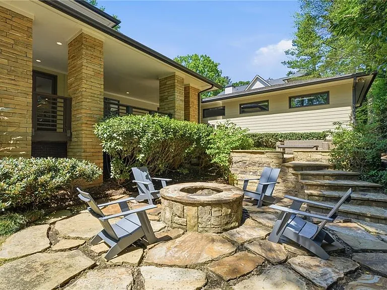 4373 Wieuca Rd NE — Photo 41