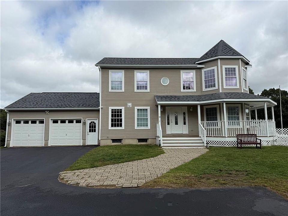 1st image of 39 Moonlight Dr