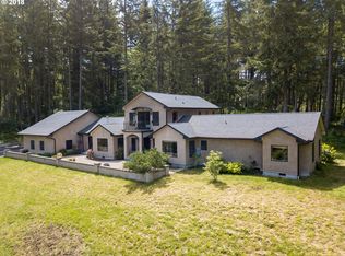 1560 Crest Dr, Eugene, OR 97405