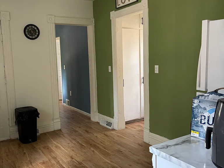 110 W Hanover St — Photo 14