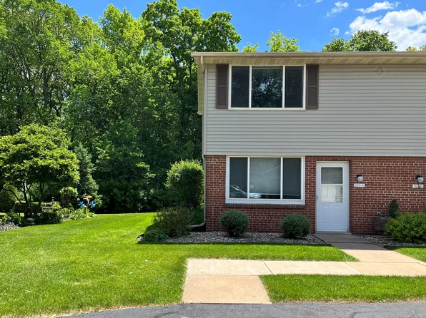 929 S West Ct, Appleton, WI 54915