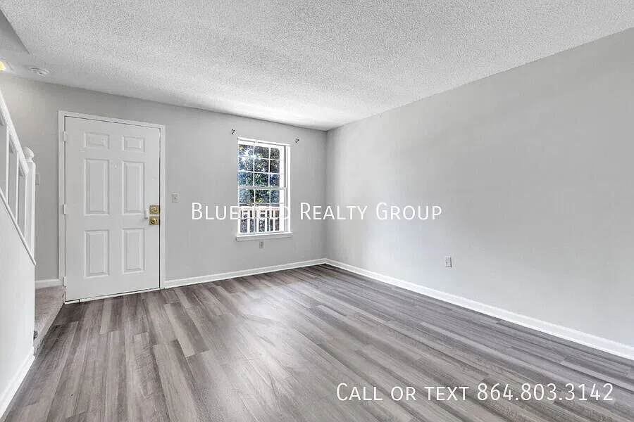 Price Reduced!! Prime off-campus Clemson Living! 2BR/1.5BA Condo with Community Pool $1,050/mo ba... — Photo 2