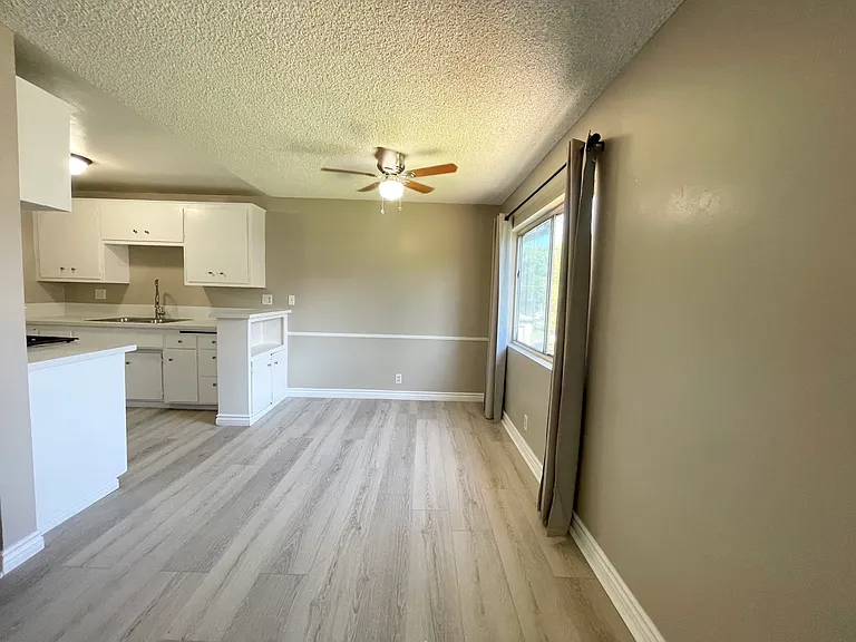 448 Terry Way #D — Photo 4